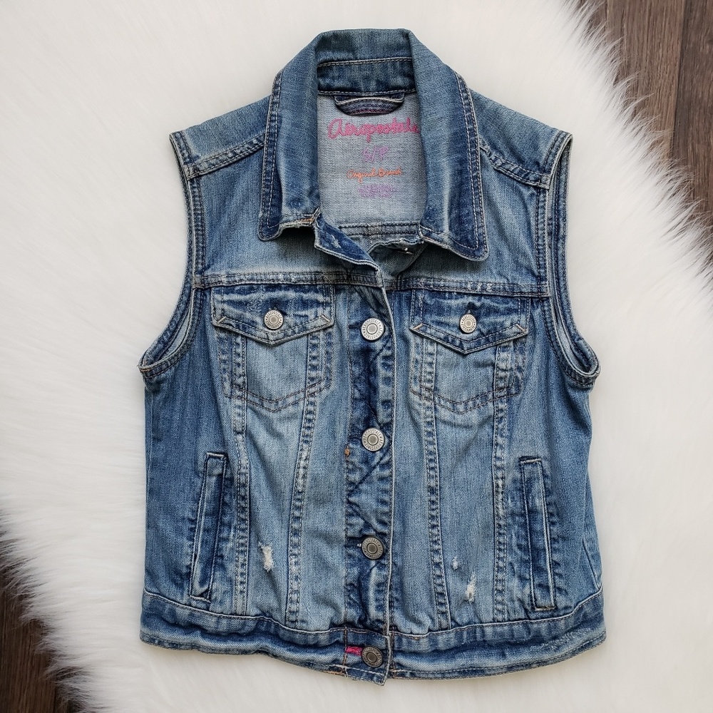 Aéropostale Medium Wash Distressed Denim Vest